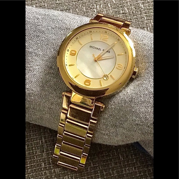 MICHAEL KORS GOLD TONE WATCH